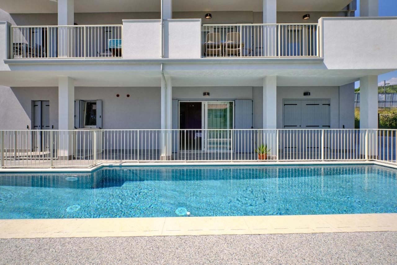 Apartmentsgarda - Residenza Monte Baldo - Garda Eksteriør billede
