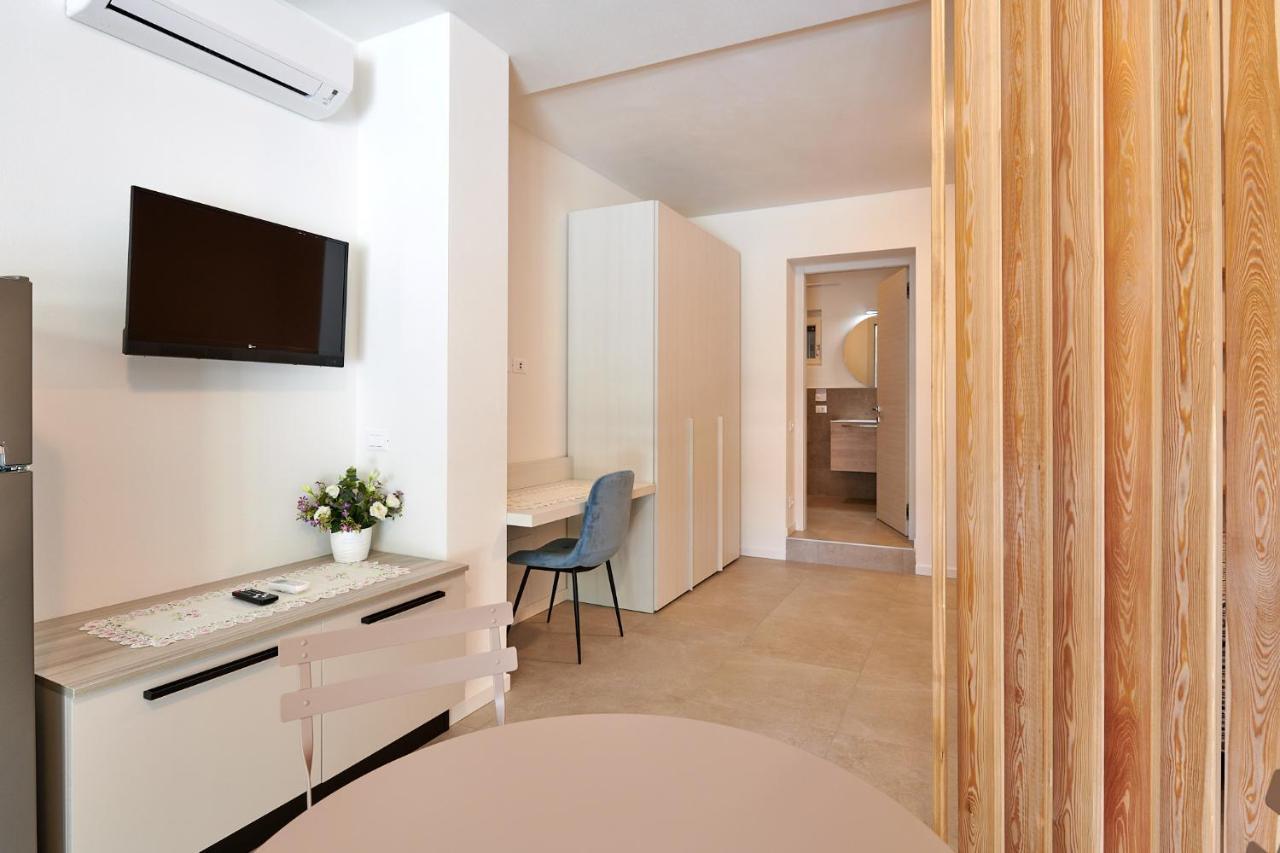 Apartmentsgarda - Residenza Monte Baldo - Garda Eksteriør billede